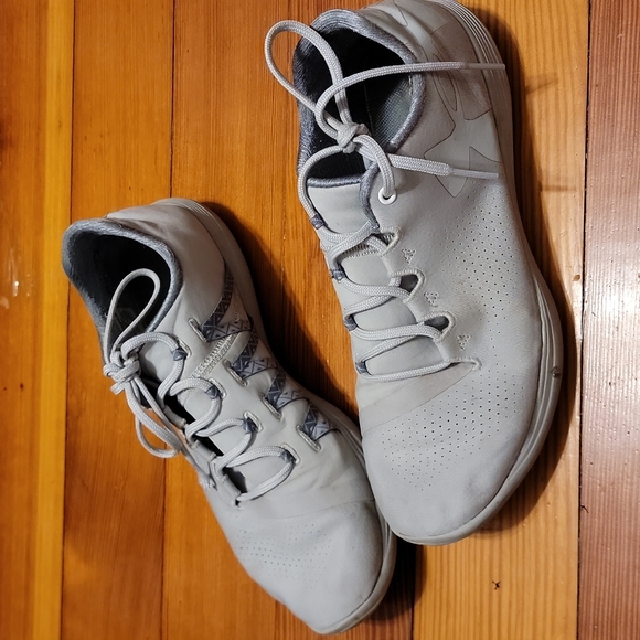 Under Armour runners - Picture 1 of 5